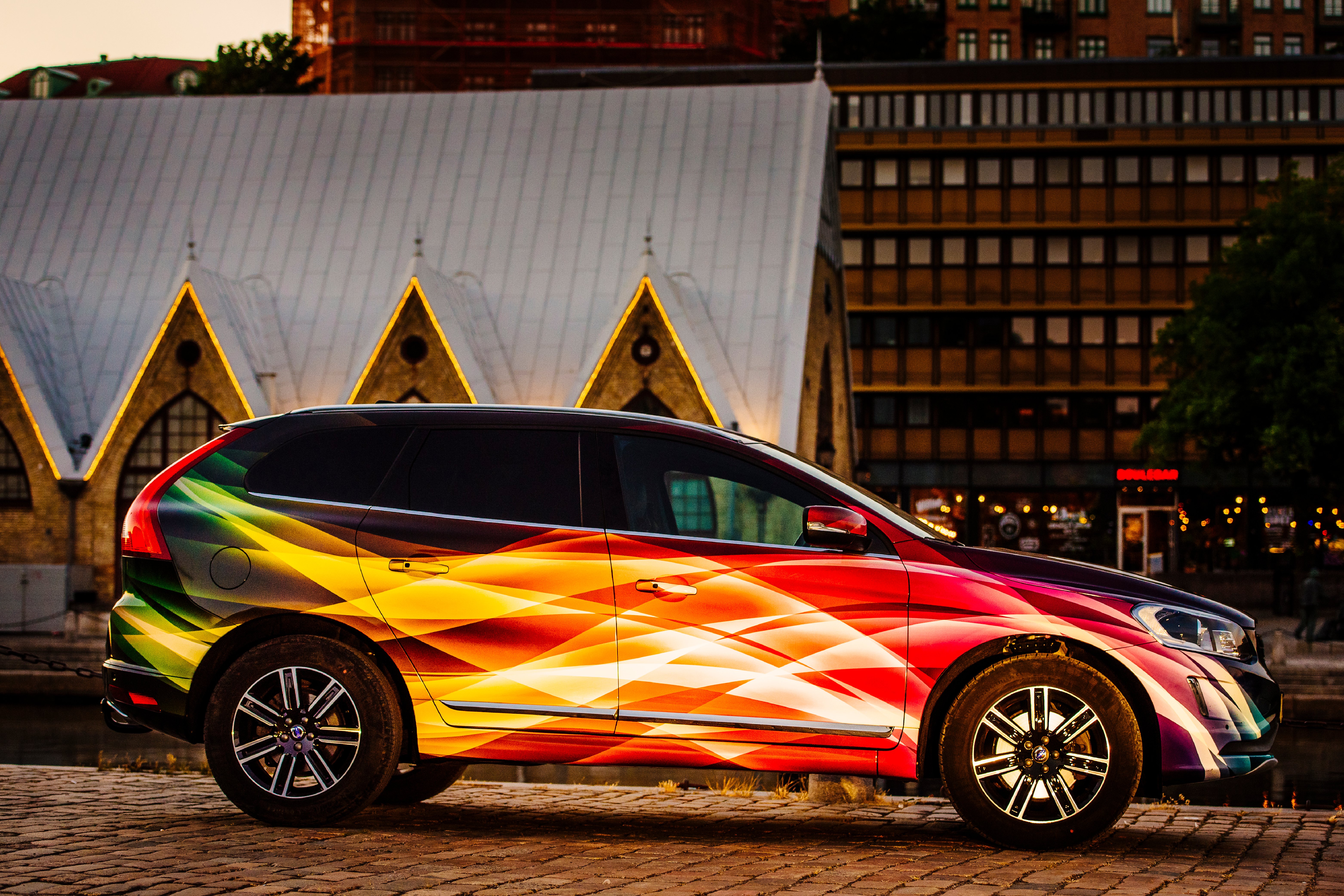 Arlon IllumiNITE Wrap - Anders Volvo 2 - High-Res