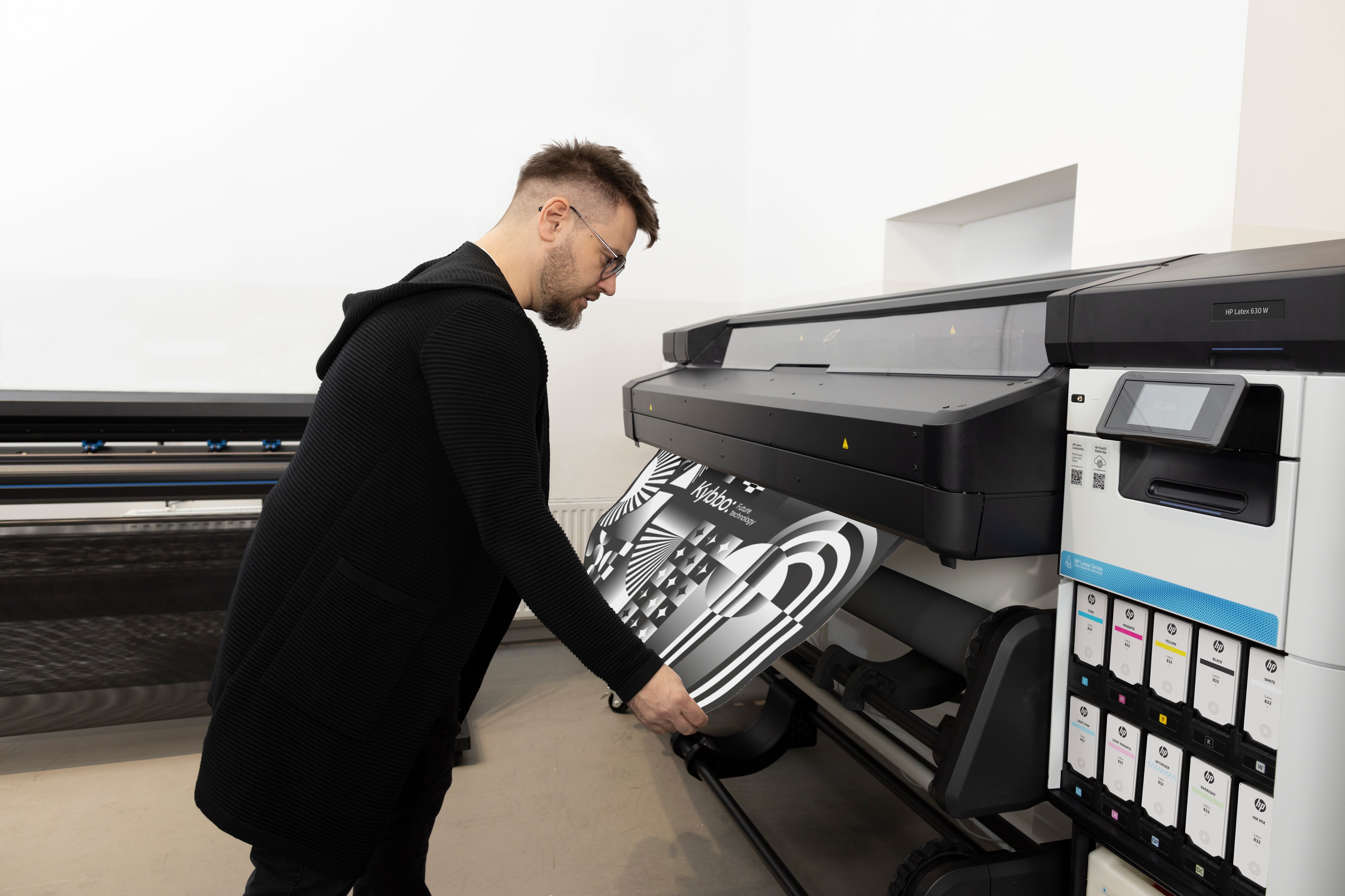 HP Latex 630 W Printer - White ink output 01_M1688329