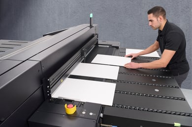 HP Latex R530 Loading Multi Rigid 35x70 01_3384413